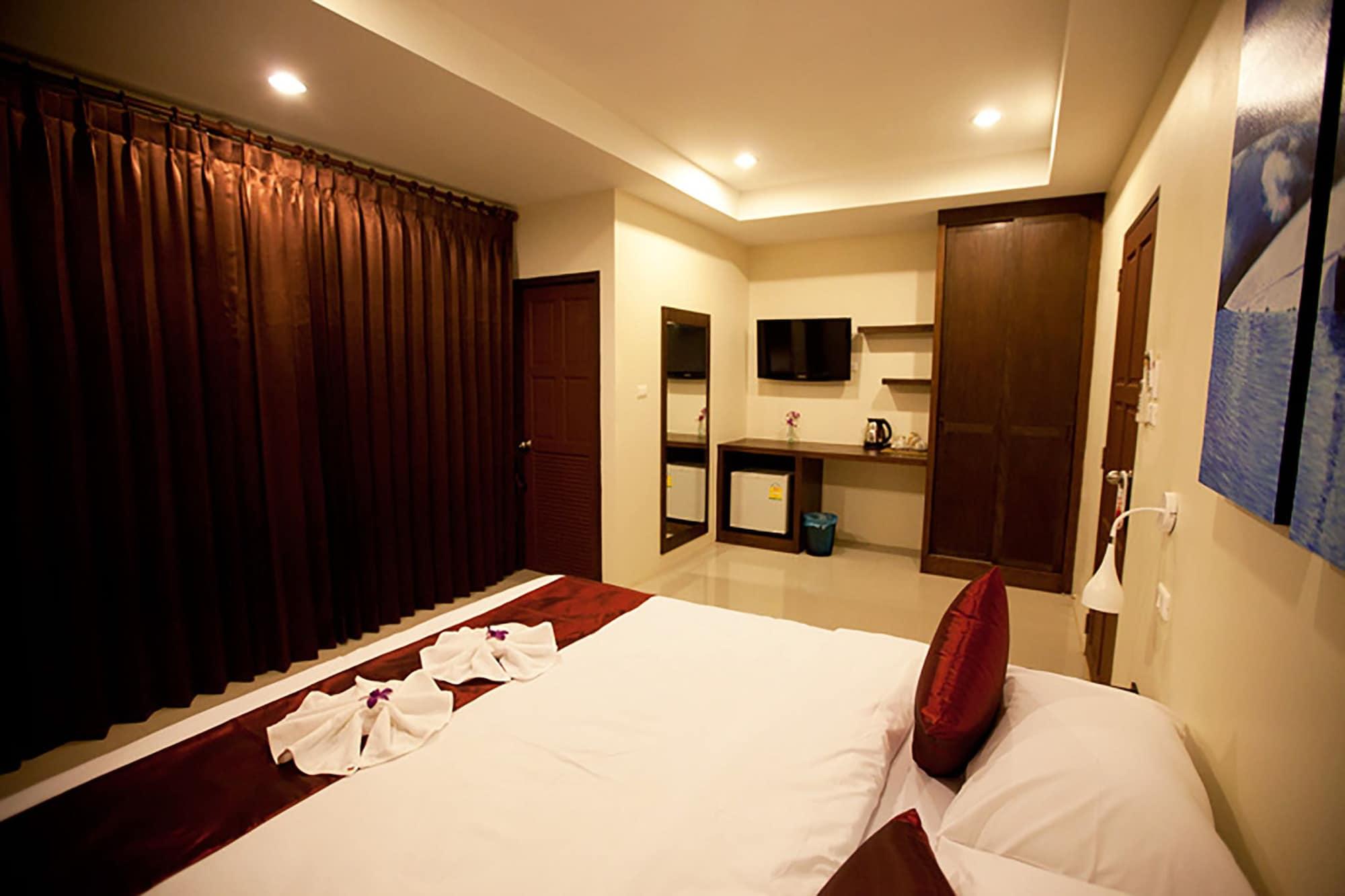 At Kamala Hotel Екстер'єр фото